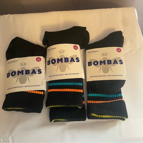 Lot of 3 Pair TODDLER YOUTH Bombas Bee Better Calf Socks Extra Small XS Black - Picture 1 of 4